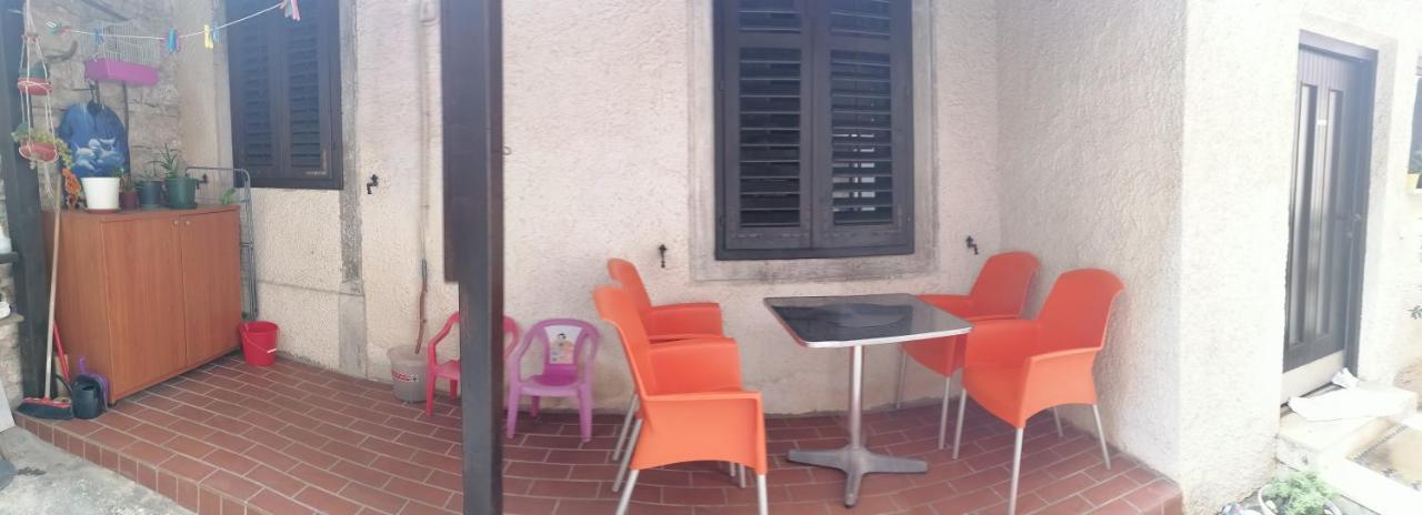 Apartman Zepina Pula Exterior foto