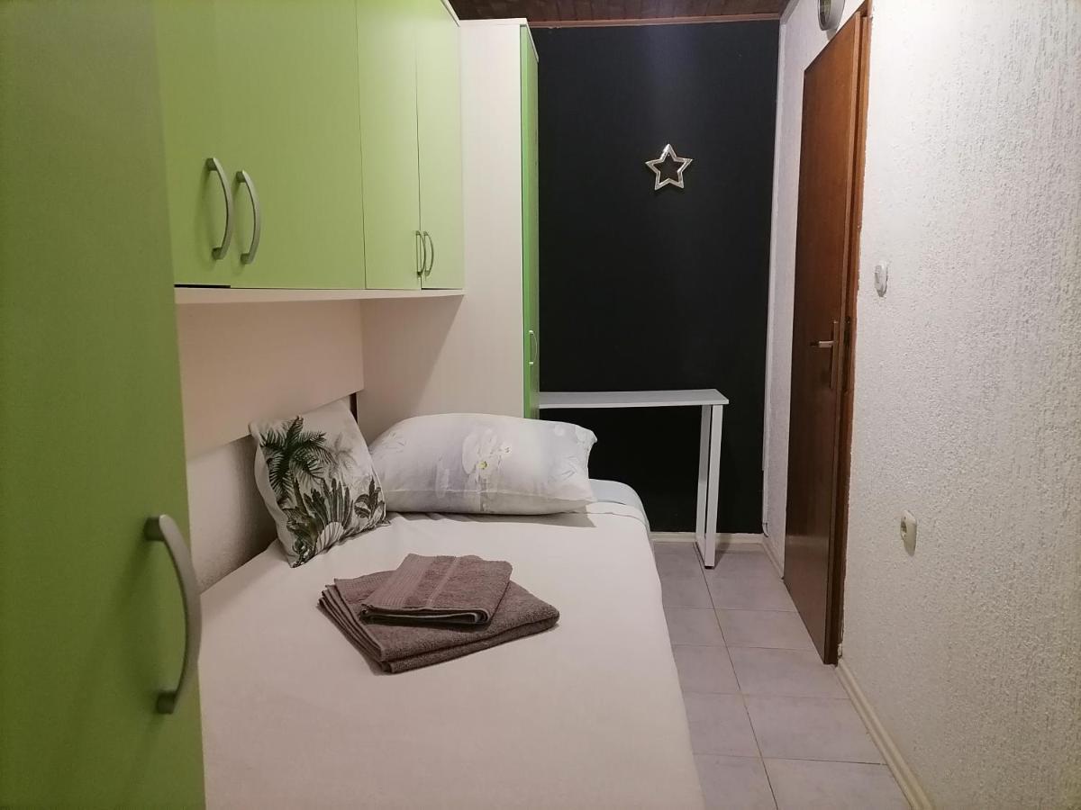 Apartman Zepina Pula Exterior foto
